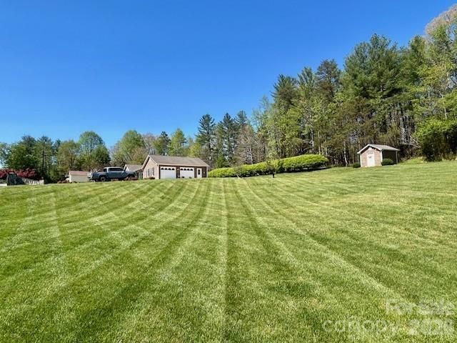 3558 Playmore Beach Road, Lenoir, NC 28645