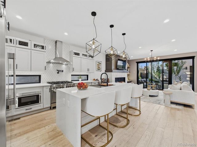 1286 S Pennsylvania St, Denver, CO 80210