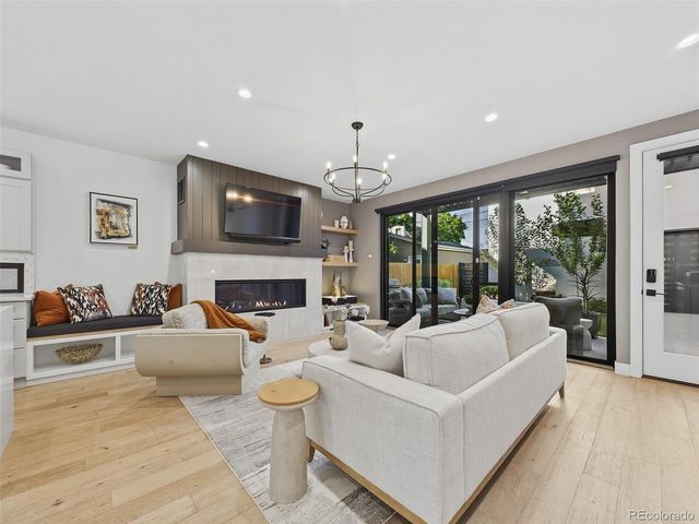 1286 S Pennsylvania St, Denver, CO 80210