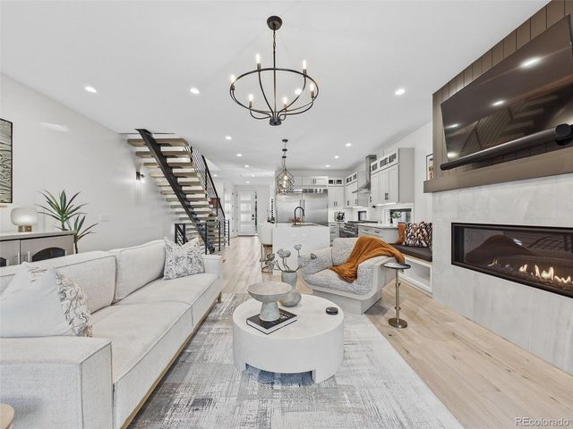 1286 S Pennsylvania St, Denver, CO 80210