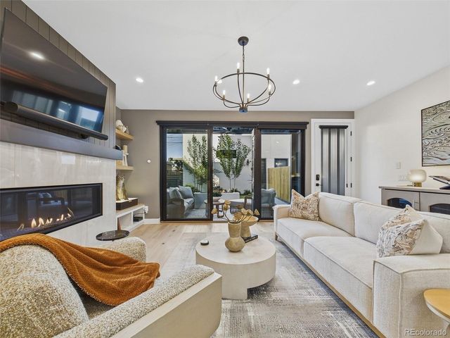 1286 S Pennsylvania St, Denver, CO 80210