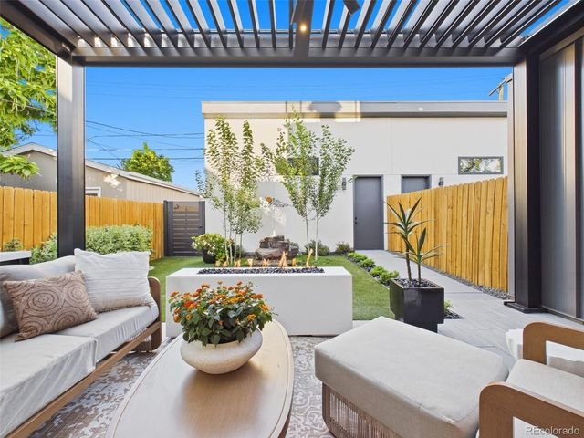 1286 S Pennsylvania St, Denver, CO 80210