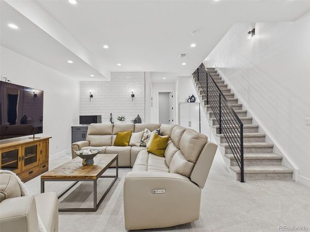 1286 S Pennsylvania St, Denver, CO 80210