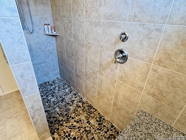 6626 Bowie Cv, Schertz, TX 78108