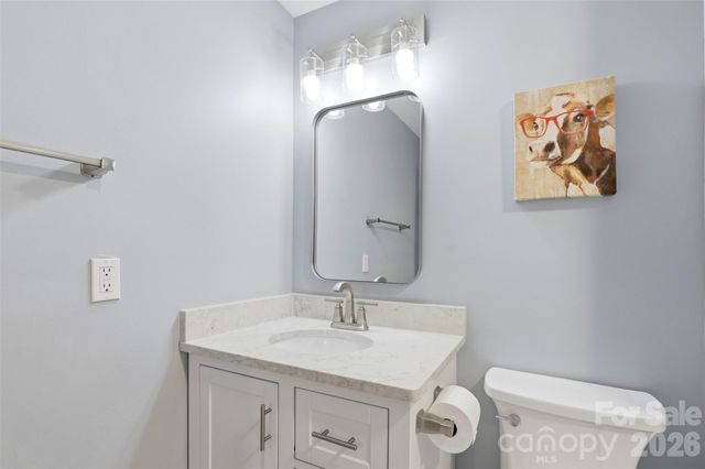 6723 Rollingridge Drive, Charlotte, NC 28211