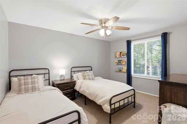 6723 Rollingridge Drive, Charlotte, NC 28211
