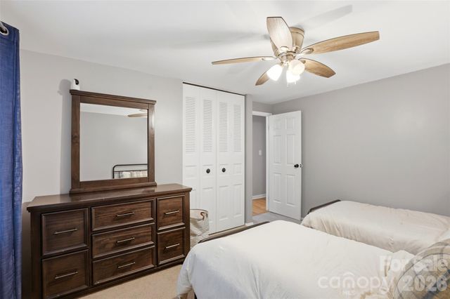 6723 Rollingridge Drive, Charlotte, NC 28211