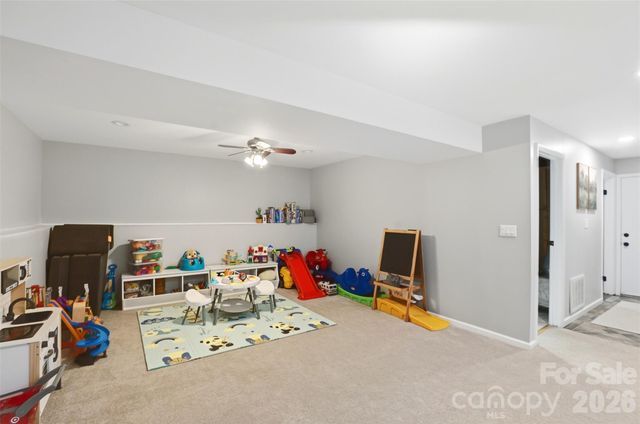6723 Rollingridge Drive, Charlotte, NC 28211