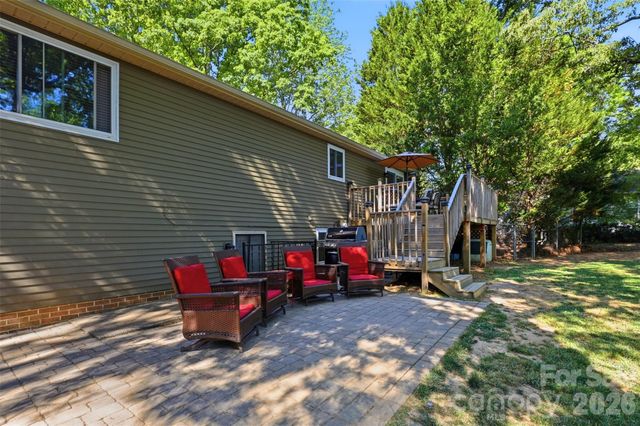 6723 Rollingridge Drive, Charlotte, NC 28211