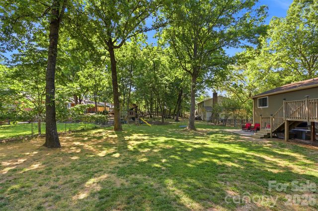 6723 Rollingridge Drive, Charlotte, NC 28211