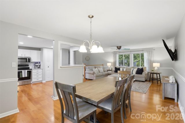 6723 Rollingridge Drive, Charlotte, NC 28211