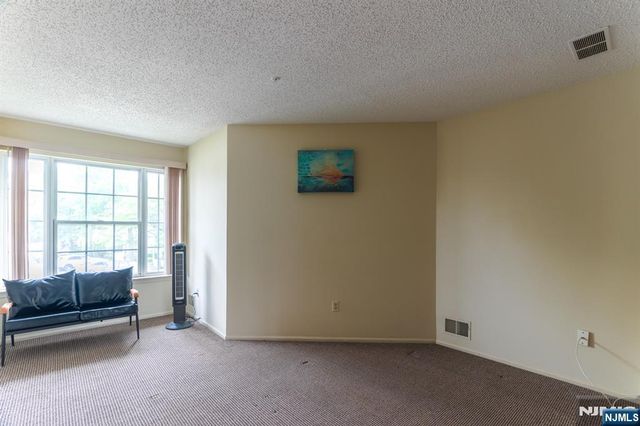 1234 Richmond Road, Mahwah, NJ 07430