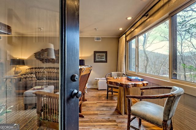 227 Shakespeare Drive 302, Clayton, GA 30525