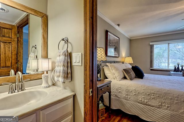 227 Shakespeare Drive 302, Clayton, GA 30525