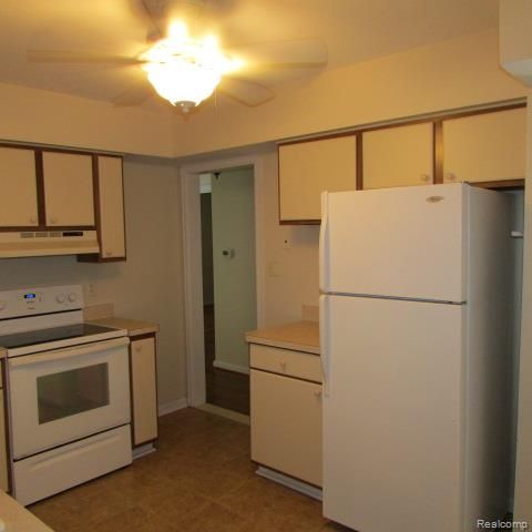 25316 Culver Street, Saint Clair Shores, MI 48081