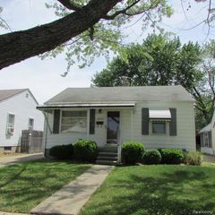 25316 Culver Street, Saint Clair Shores, MI 48081