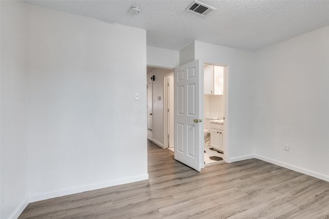 215 Roberts Circle D, Arlington, TX 76010