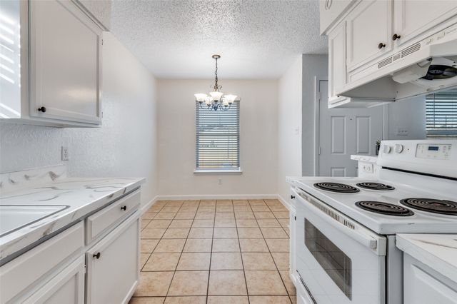 215 Roberts Circle D, Arlington, TX 76010