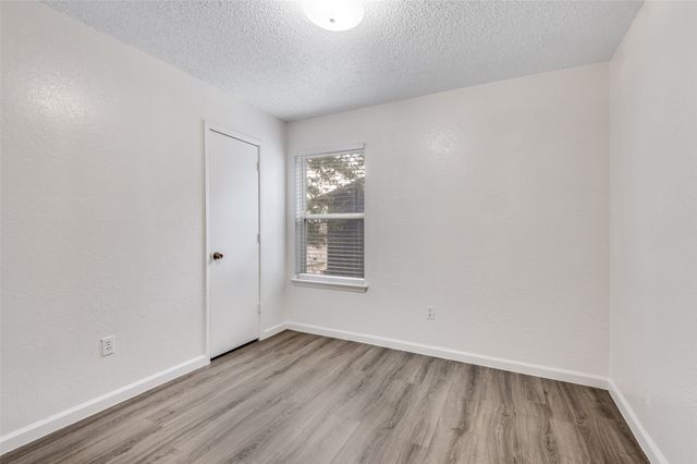 215 Roberts Circle D, Arlington, TX 76010