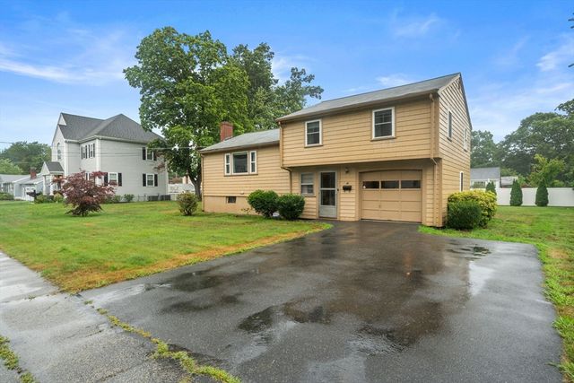 46 Selwyn Rd, Braintree, MA 02184