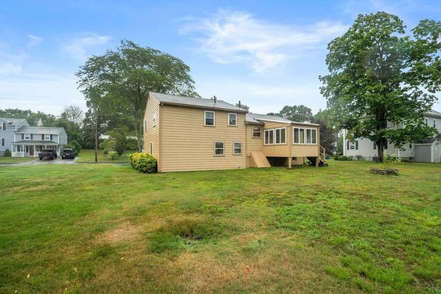 46 Selwyn Rd, Braintree, MA 02184
