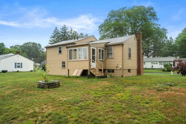 46 Selwyn Rd, Braintree, MA 02184