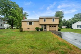 46 Selwyn Rd, Braintree, MA 02184