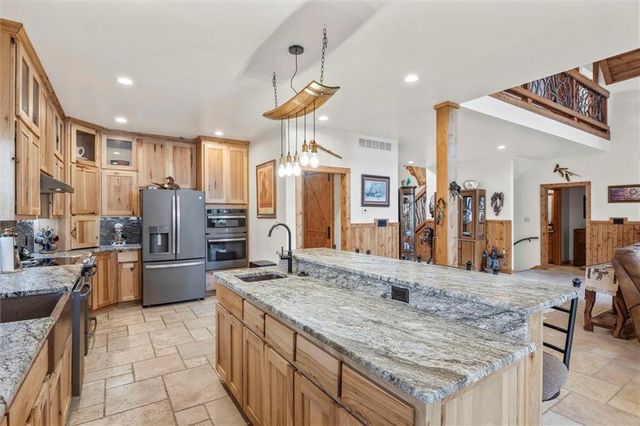 107 Harbor Point, Gallatin, MO 64640