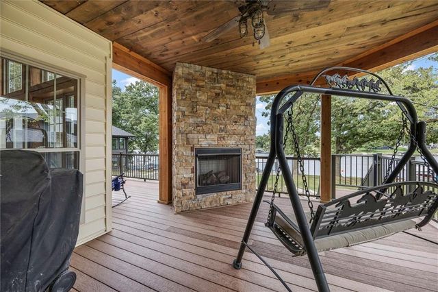 107 Harbor Point, Gallatin, MO 64640