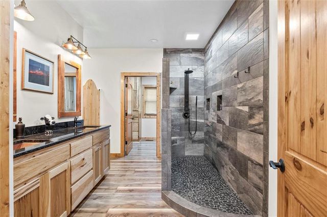 107 Harbor Point, Gallatin, MO 64640