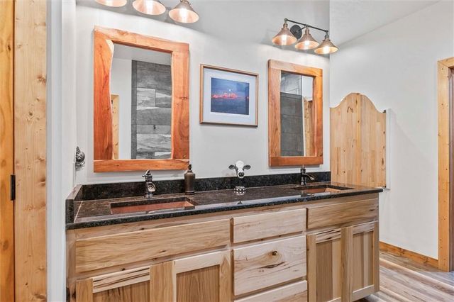 107 Harbor Point, Gallatin, MO 64640