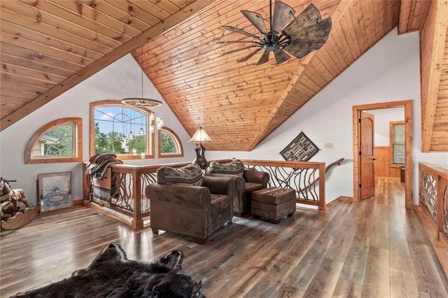 107 Harbor Point, Gallatin, MO 64640