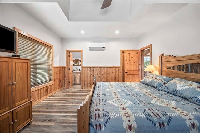 107 Harbor Point, Gallatin, MO 64640