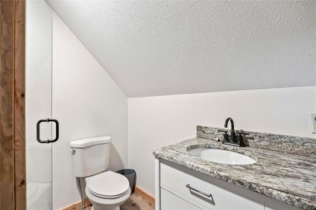 107 Harbor Point, Gallatin, MO 64640