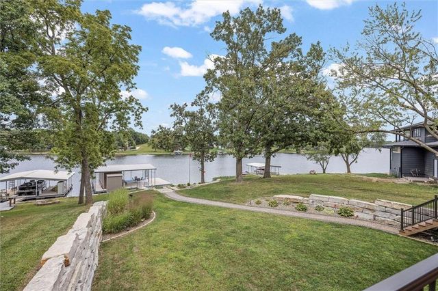 107 Harbor Point, Gallatin, MO 64640