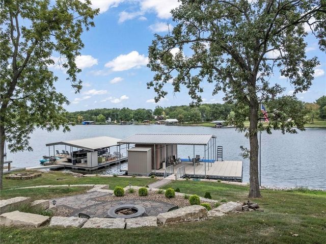 107 Harbor Point, Gallatin, MO 64640