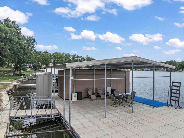 107 Harbor Point, Gallatin, MO 64640