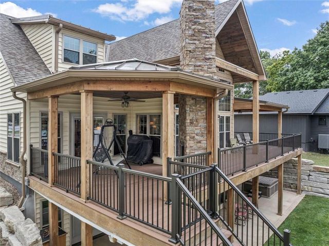 107 Harbor Point, Gallatin, MO 64640