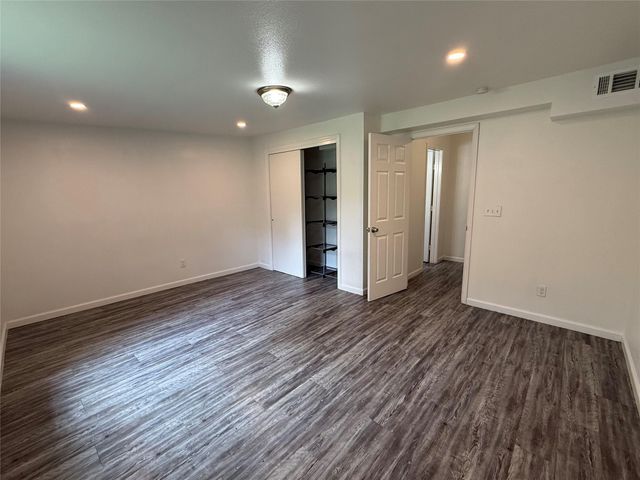 718 Pear ST, Lockhart, TX 78644