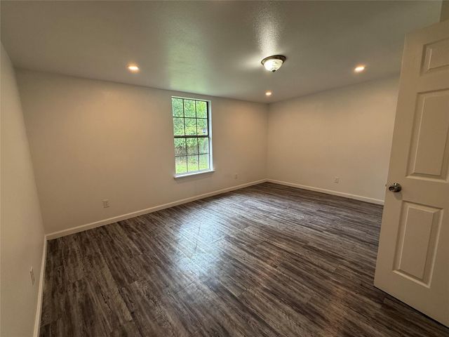 718 Pear ST, Lockhart, TX 78644