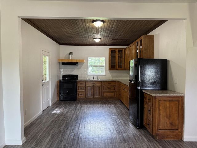 718 Pear ST, Lockhart, TX 78644
