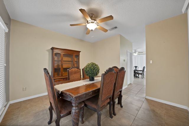 745 Woodridge Drive, Desoto, TX 75115