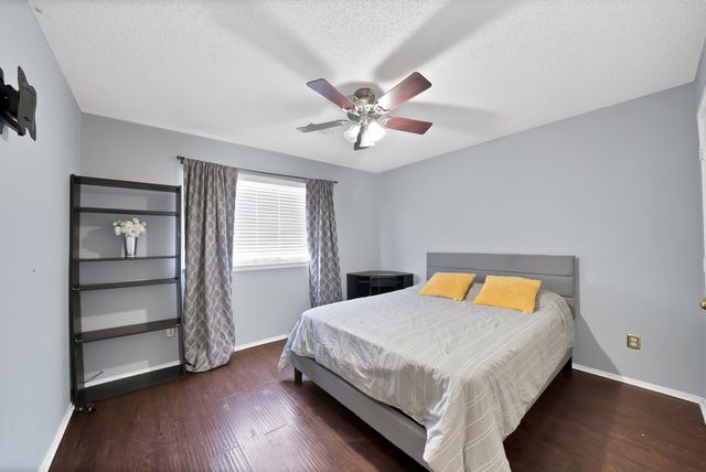 745 Woodridge Drive, Desoto, TX 75115