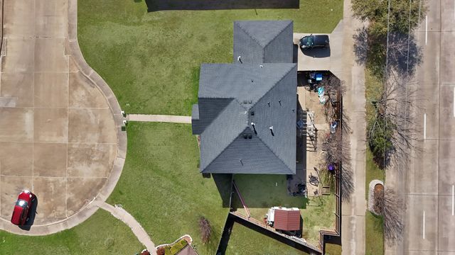 745 Woodridge Drive, Desoto, TX 75115