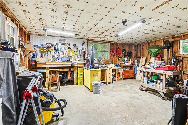 1581 Lost Mountain Road, Powder Springs, GA 30127