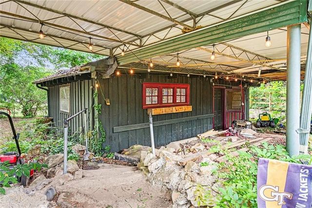 1581 Lost Mountain Road, Powder Springs, GA 30127