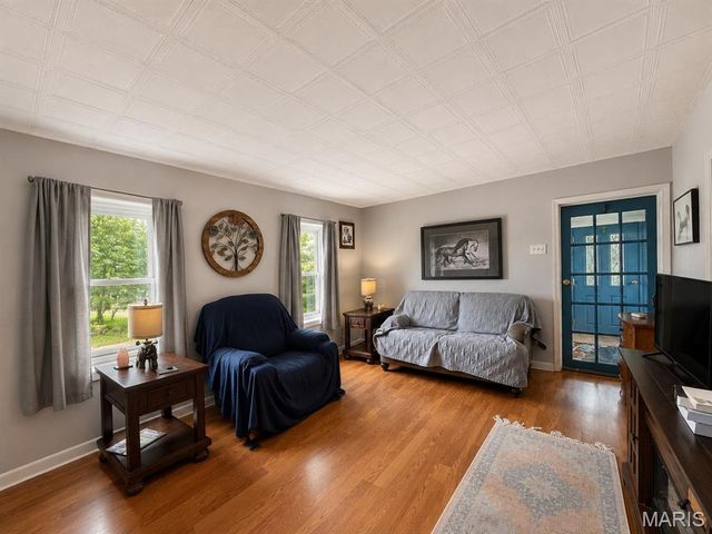 10751 State Route F, Farmington, MO 63640