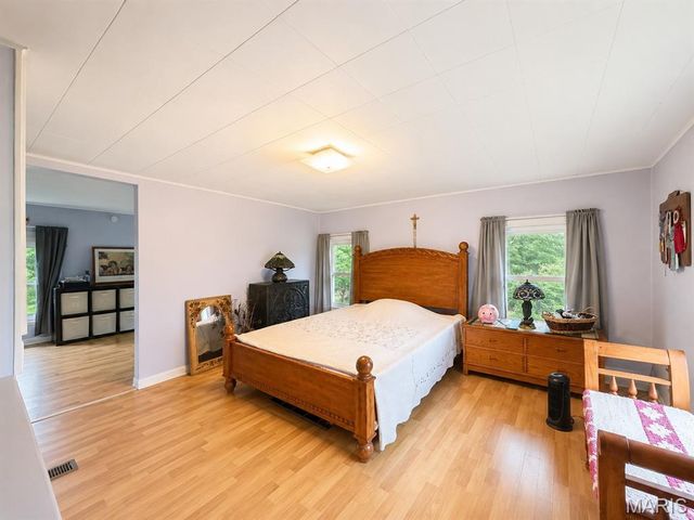 10751 State Route F, Farmington, MO 63640