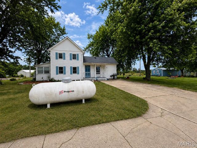 10751 State Route F, Farmington, MO 63640