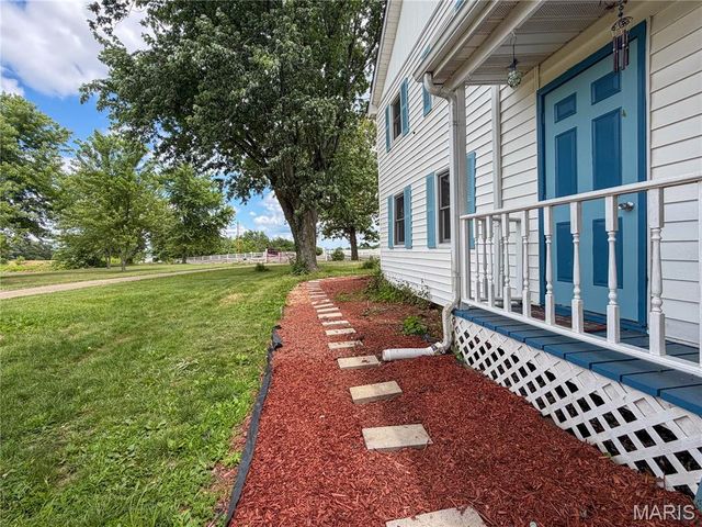 10751 State Route F, Farmington, MO 63640